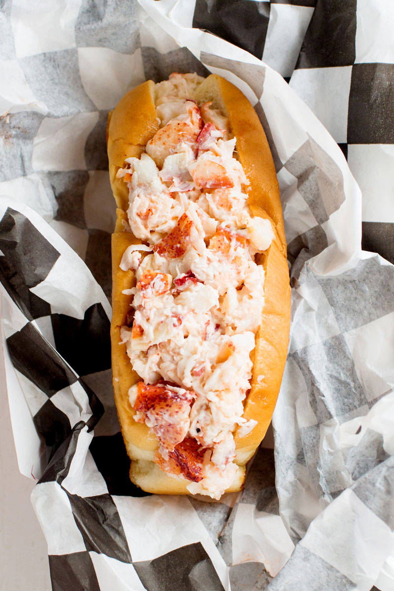 the-best-lobster-roll-in-maine-down-east